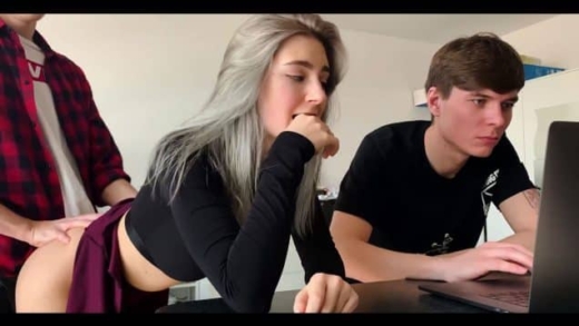 Eva Elfie – เพื่อนแฟนแทนกันได้